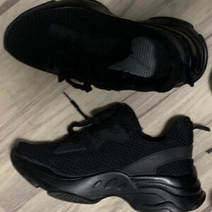 Call It Spring Women's Chunky Sneaker - black 6.5